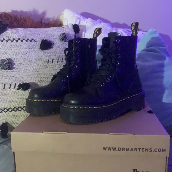 靴 Dr. Martens Jadon Strap UK 5 Jadon Boot Smooth Leather Platforms in Black | Dr. Martens